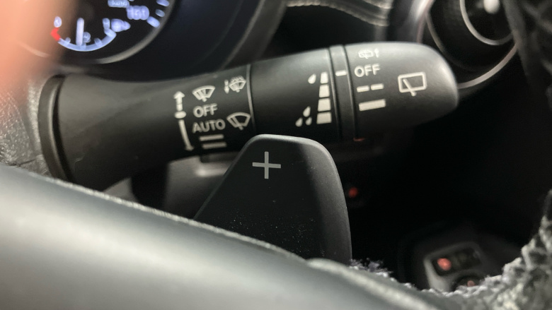 Nissan Juke 1.0 DiG-T N-Connecta 5dr DCT Petrol Hatchback